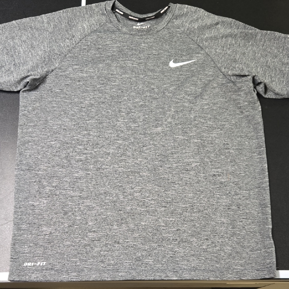 Nike Men's Heather Gray Dri-FIT Tee